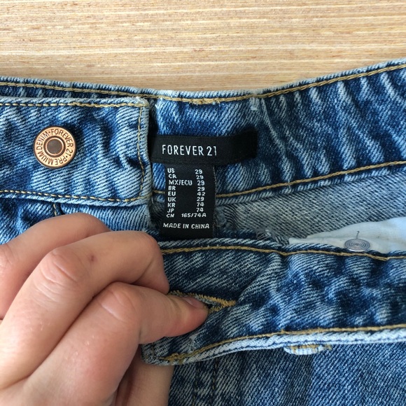 Hugh waisted vintage looking shorts! - Picture 2 of 3